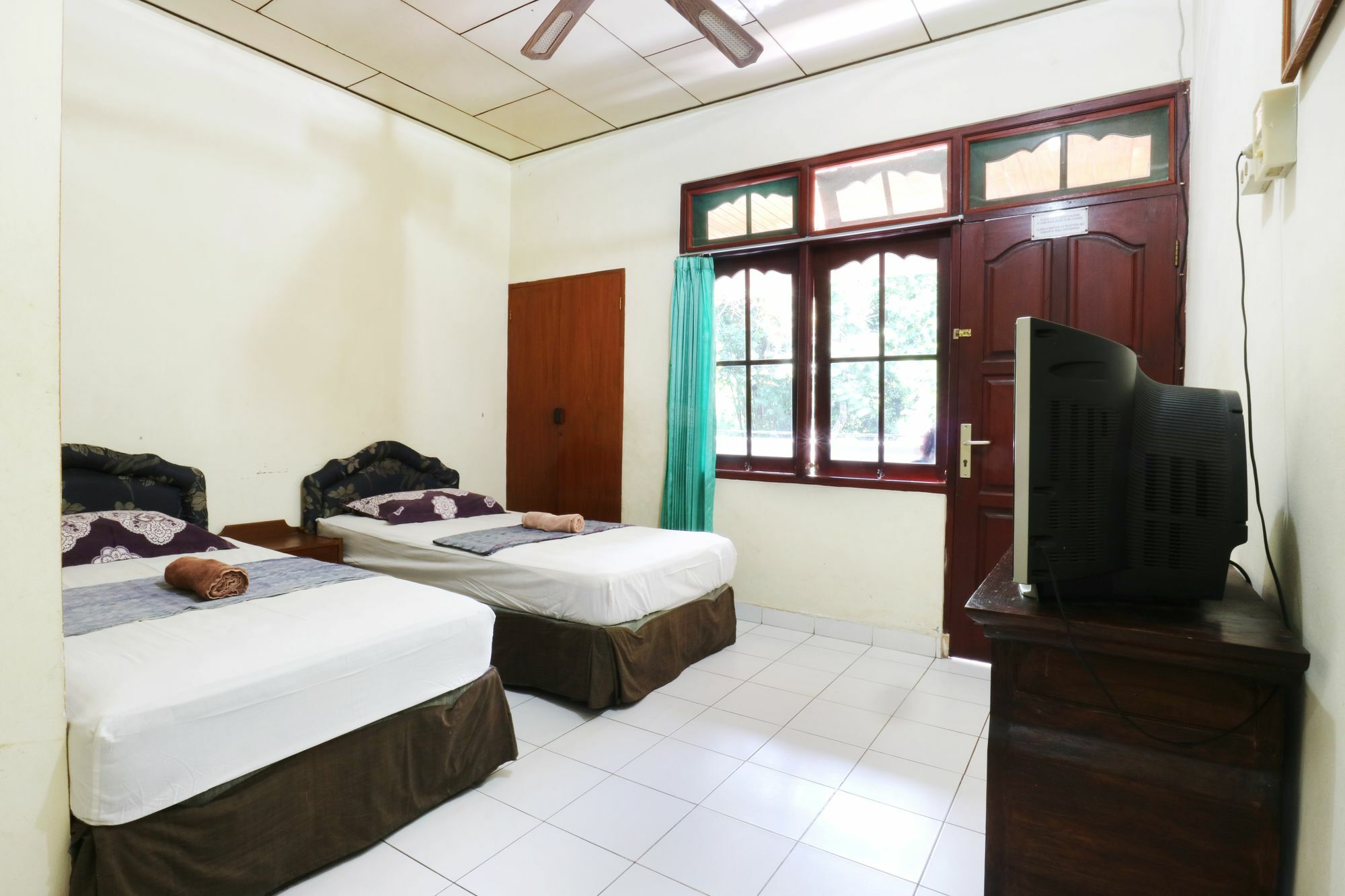 Mustika Inn Кута Екстериор снимка