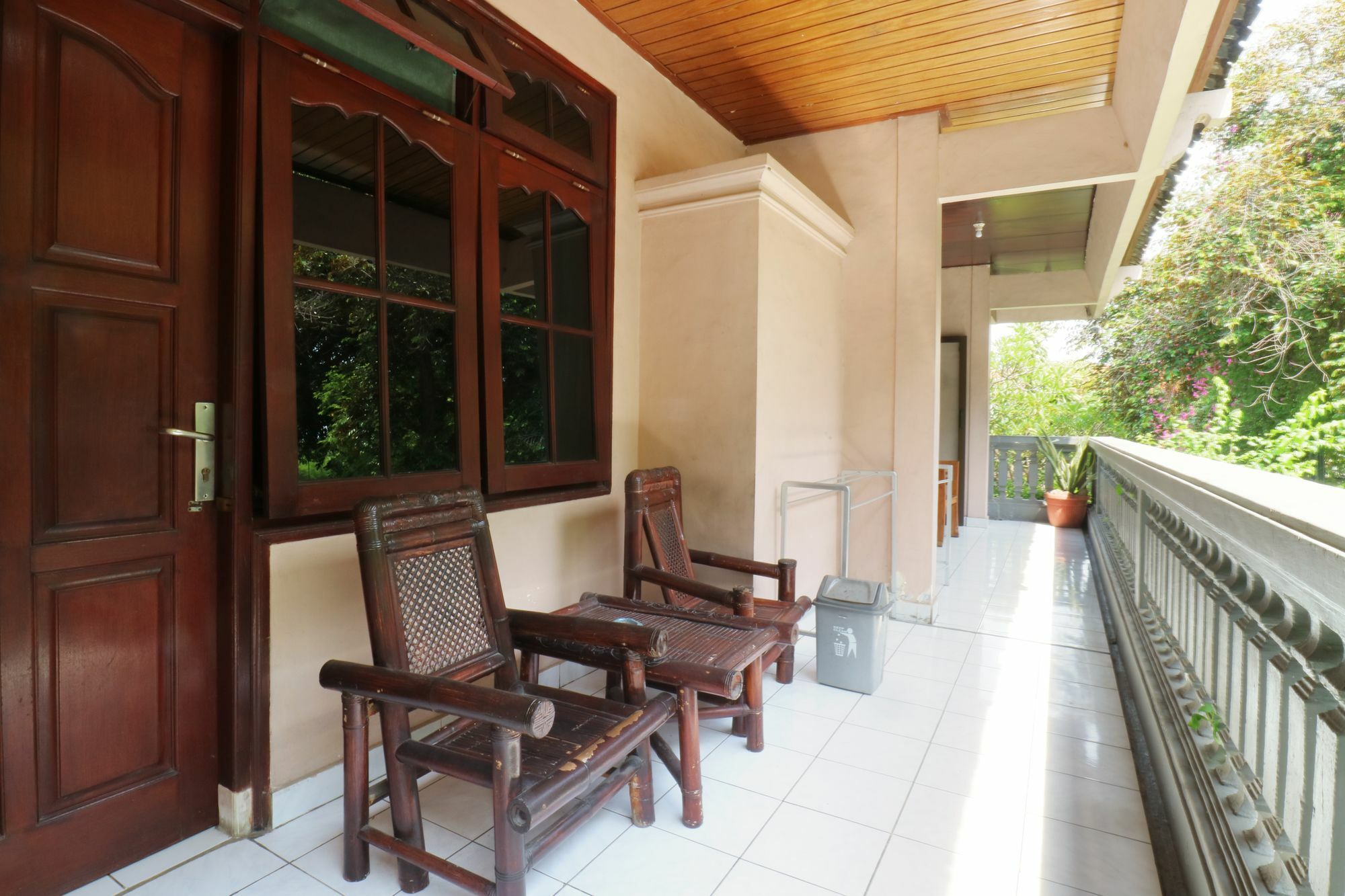 Mustika Inn Кута Екстериор снимка